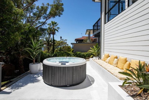 Aqua Vistas - Coastal Gem With Serene Spa Experience - St Kilda Accommodation 0