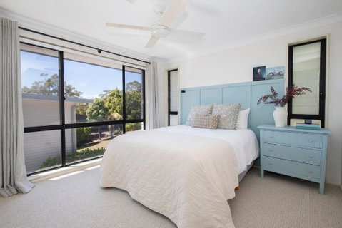 Aqua Vistas - Coastal Gem With Serene Spa Experience - St Kilda Accommodation 4