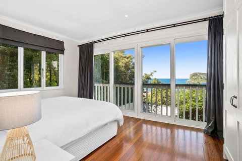 Aqua Whale Beach By TCC - St Kilda Accommodation 2