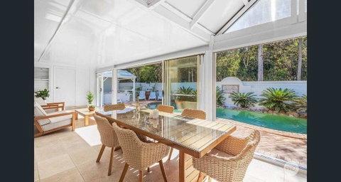 Aquablue Holiday Home - Hot Spa & Pool - 2m Walk To Beaches - St Kilda Accommodation 0