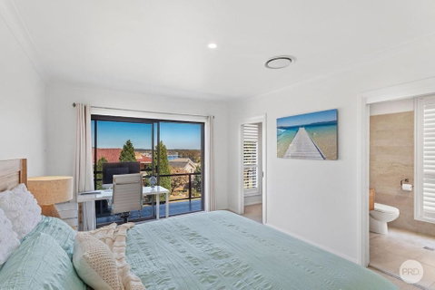 Aquablue Holiday Home - Hot Spa & Pool - 2m Walk To Beaches - St Kilda Accommodation 2