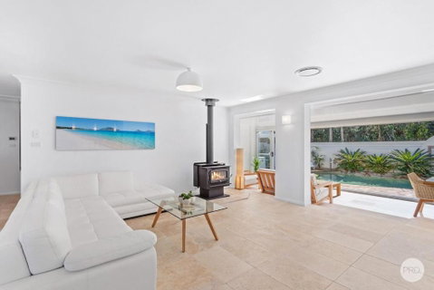Aquablue Holiday Home - Hot Spa & Pool - 2m Walk To Beaches - St Kilda Accommodation 3