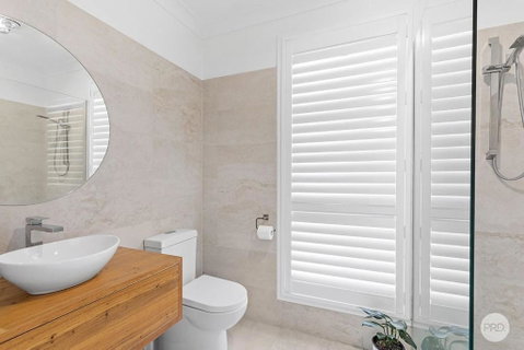 Aquablue Holiday Home - Hot Spa & Pool - 2m Walk To Beaches - St Kilda Accommodation 4