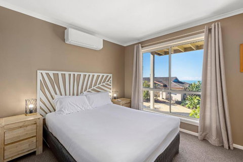Aqualuna Beach Resort - St Kilda Accommodation 4