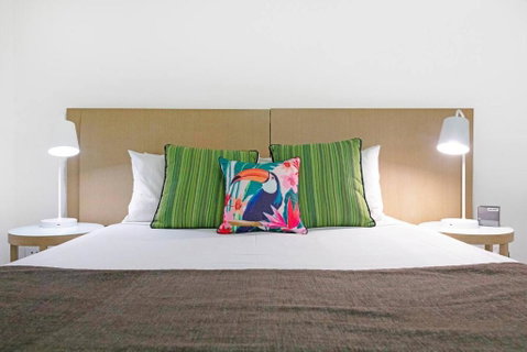 Arafura Adventure - CBD Suite With Sprawling Views - St Kilda Accommodation 3