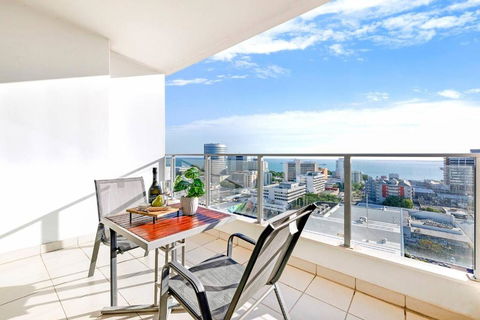 Arafura Suites - Dual-Studio Resort-style Getaway - St Kilda Accommodation 2