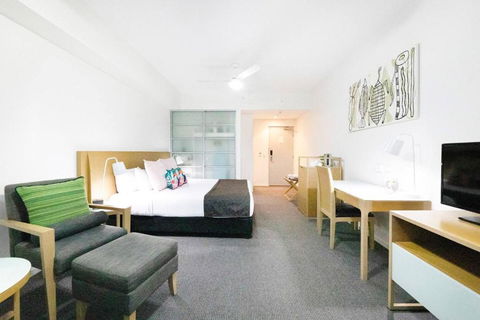 Arafura Suites - Dual-Studio Resort-style Getaway - St Kilda Accommodation 4