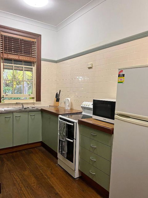 Arakoon House 4 - Bring Your Own Linen - St Kilda Accommodation 2