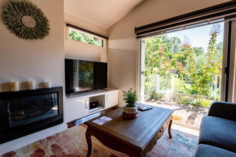 Araluen Boutique Accommodation - St Kilda Accommodation 2
