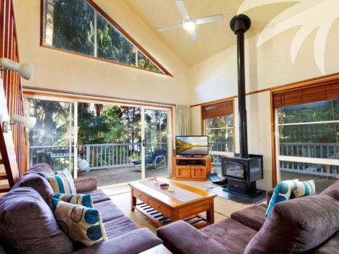 Araluen - St Kilda Accommodation 0