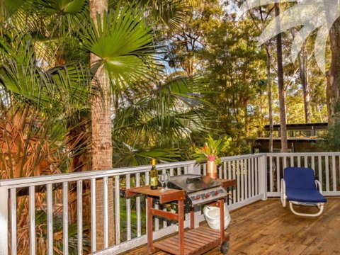 Araluen - St Kilda Accommodation 1