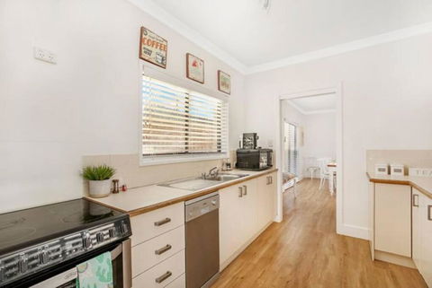 Arborea Country Holiday House Catering For 14 To 16 Guests In The Heart Of Bowral - St Kilda Accommodation 4