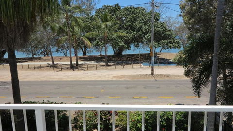 Arcadia Beach Unit 4 - St Kilda Accommodation 0