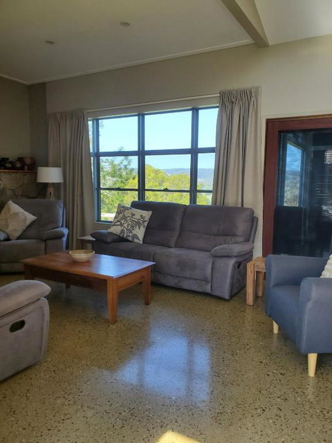 Arcadia Views - St Kilda Accommodation 2
