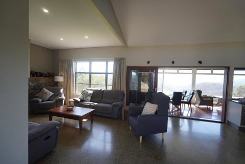 Arcadia Views - St Kilda Accommodation 3