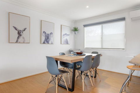 Area 51 By Ready Set Stay - BYO LINEN & TOWELS - St Kilda Accommodation 1