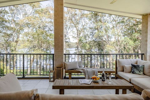 Aria Shores - Your Lakeside Haven - St Kilda Accommodation 0