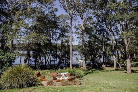Aria Shores - Your Lakeside Haven - St Kilda Accommodation 1