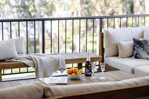 Aria Shores - Your Lakeside Haven - St Kilda Accommodation 3