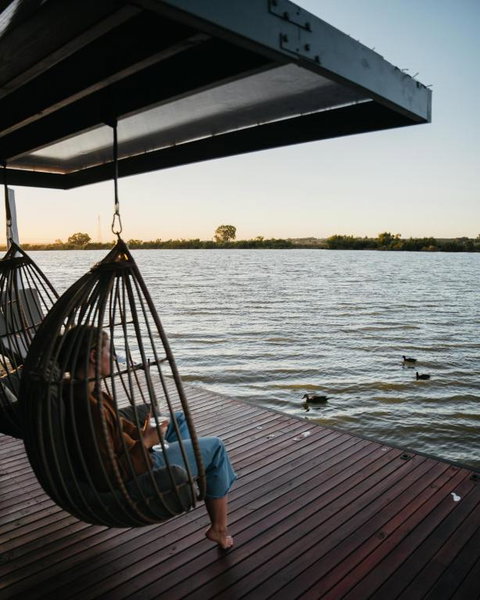 Ark-imedes - Unique Float Home On The Murray River - St Kilda Accommodation 2