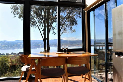 Armalong Winery Chalets - St Kilda Accommodation 3
