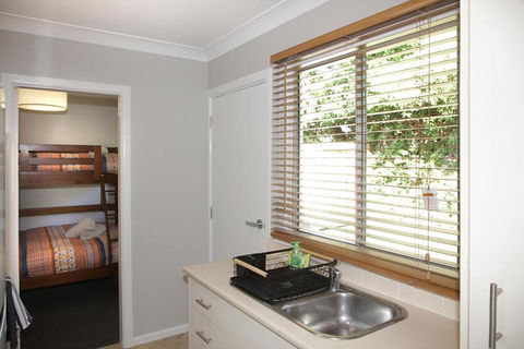 Armidale Cottage - All You Need On Taylor - St Kilda Accommodation 4