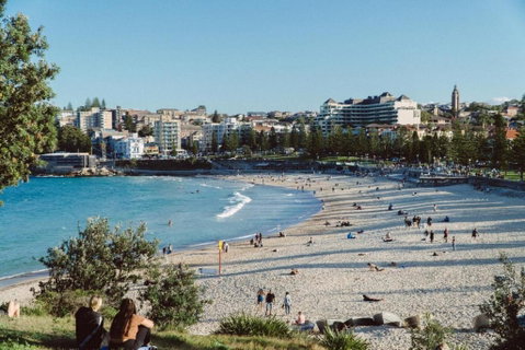 Art Deco Coastal Living, Minutes To The Sand - St Kilda Accommodation 2