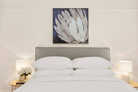 Art Deco Coastal Living, Minutes To The Sand - St Kilda Accommodation 4