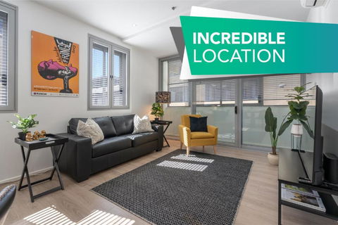 Artful Escape On York - 2x Carpark, Wifi, East End - St Kilda Accommodation 0