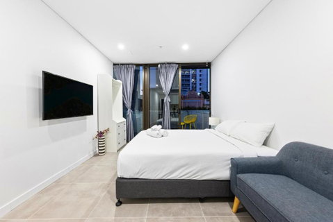 Arthur Hotel Bondi Junction No Reception And House Keeping No Sofa Bed - St Kilda Accommodation 2