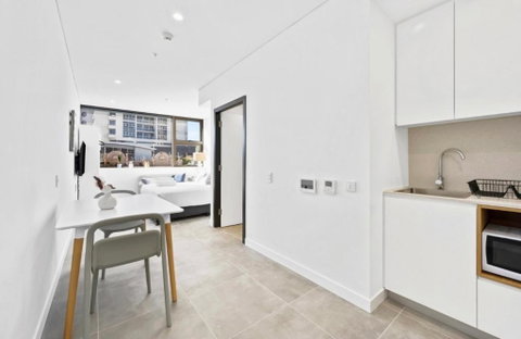 Arthur Hotel Bondi Junction No Reception And House Keeping No Sofa Bed - St Kilda Accommodation 4