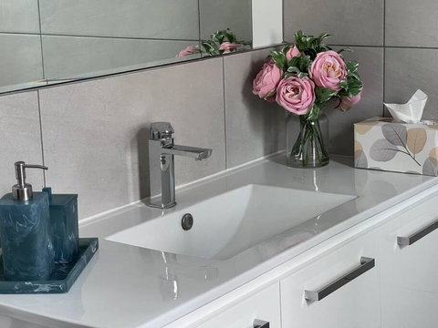 Arthurton Central - St Kilda Accommodation 3