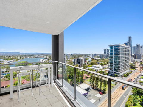Artique - Hosted By Coastal Letting - St Kilda Accommodation 0