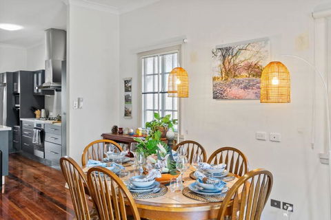 Artistic Queenslander With Park Views - Near City! - St Kilda Accommodation 0