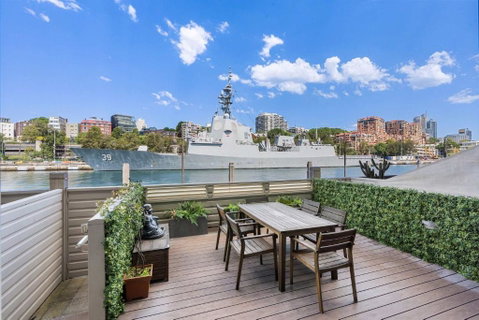 Artsy Boho Den In Iconic Fingerwharf Woolloomoolo - St Kilda Accommodation 1