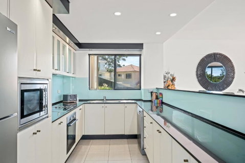 Ash Sienna - St Kilda Accommodation 4