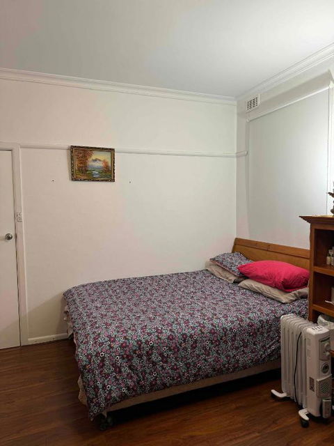 Ashburton Big Room With Shared Bathroom 1 - St Kilda Accommodation 1