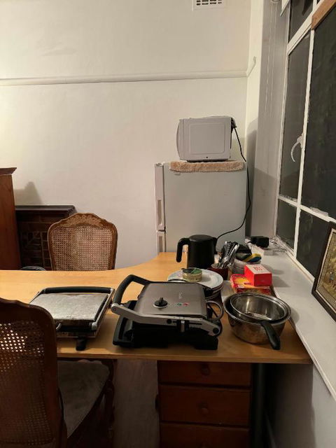 Ashburton Big Room With Shared Bathroom 1 - St Kilda Accommodation 4