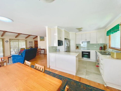 Ashgrove - St Kilda Accommodation 0