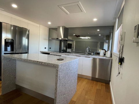 Astor Apartment 1 - St Kilda Accommodation 4