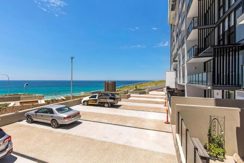 Astra Apartments Newcastle Beach - St Kilda Accommodation 3