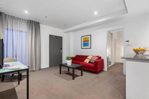 Astral Apartments. Spacious 2 Bed, 2 Bath Apartment In A Great Location. - St Kilda Accommodation 0