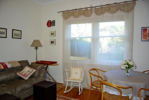 At Eleven - La Petite Maison - St Kilda Accommodation 3