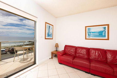 At The Beach, Debra Court Unit 5 - St Kilda Accommodation 2
