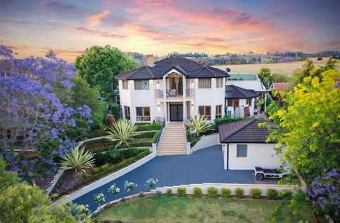 Aussie Escape Poolside Comfort And Relaxation - St Kilda Accommodation 0