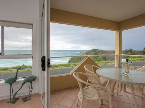 Avalon 1 - St Kilda Accommodation 3