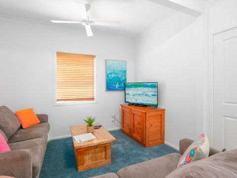 Avalon 2 - St Kilda Accommodation 0