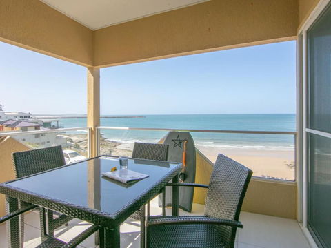 Avalon 3 - St Kilda Accommodation 1