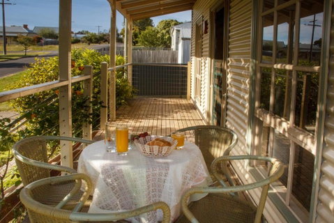 Aveley - Daylesford - St Kilda Accommodation 0