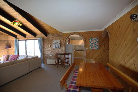 Aviemore - 2 14 Cobbodah Street - St Kilda Accommodation 4